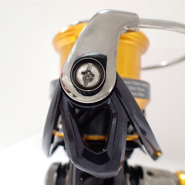 ２０レブロスＬＴ２５００ＳーＨ